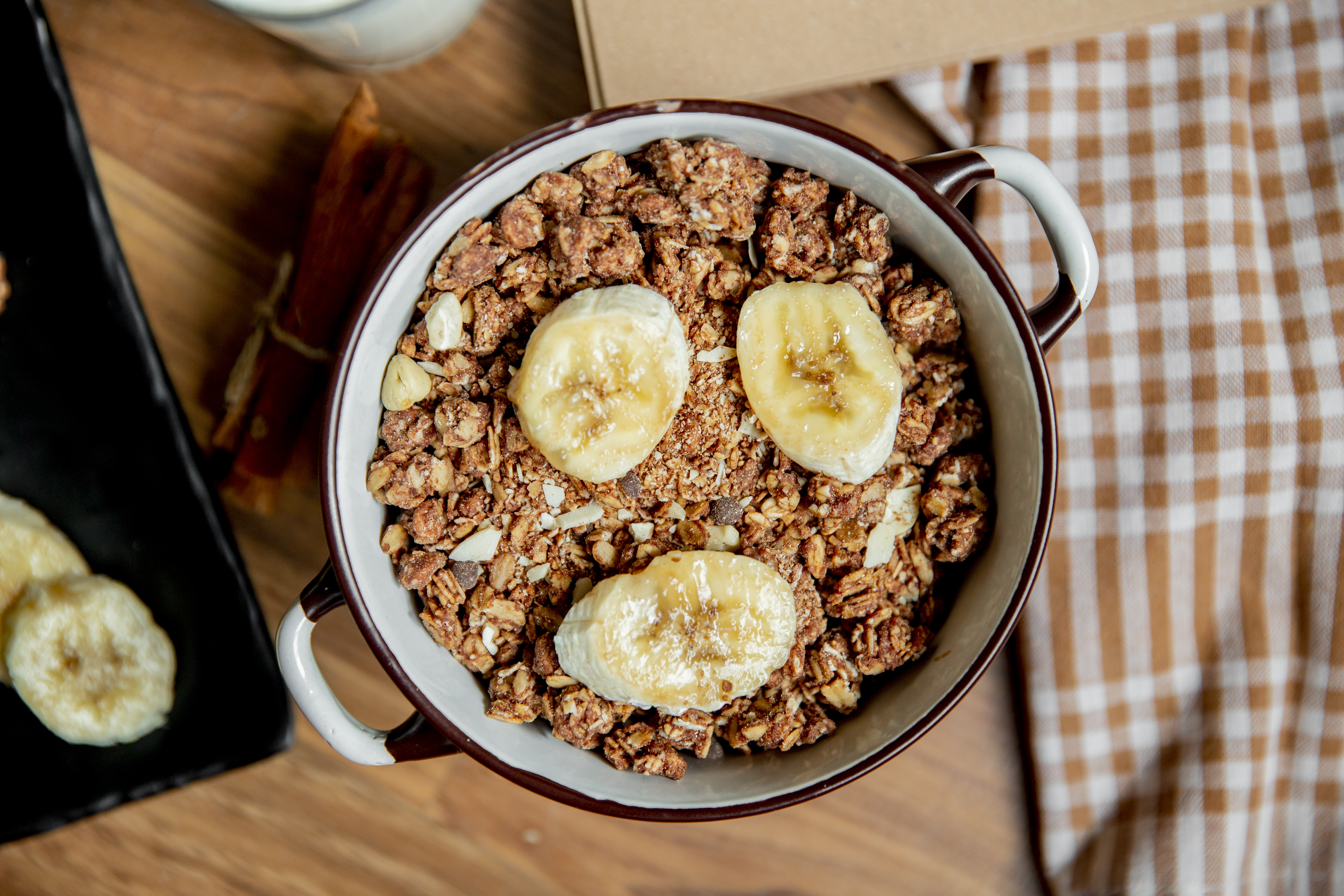 Crumble mangue banane coco et chocolat blanc 